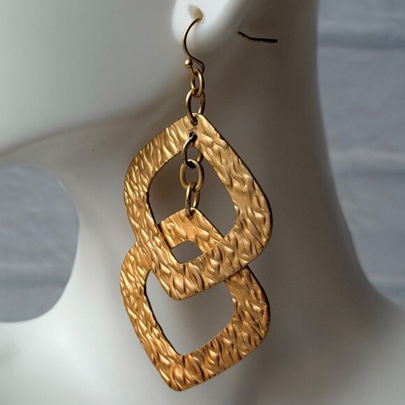 Chicos Y2K Gold Geometric Dangle Earrings Textured Linked Shapes Statement Style - Picture 10 of 13